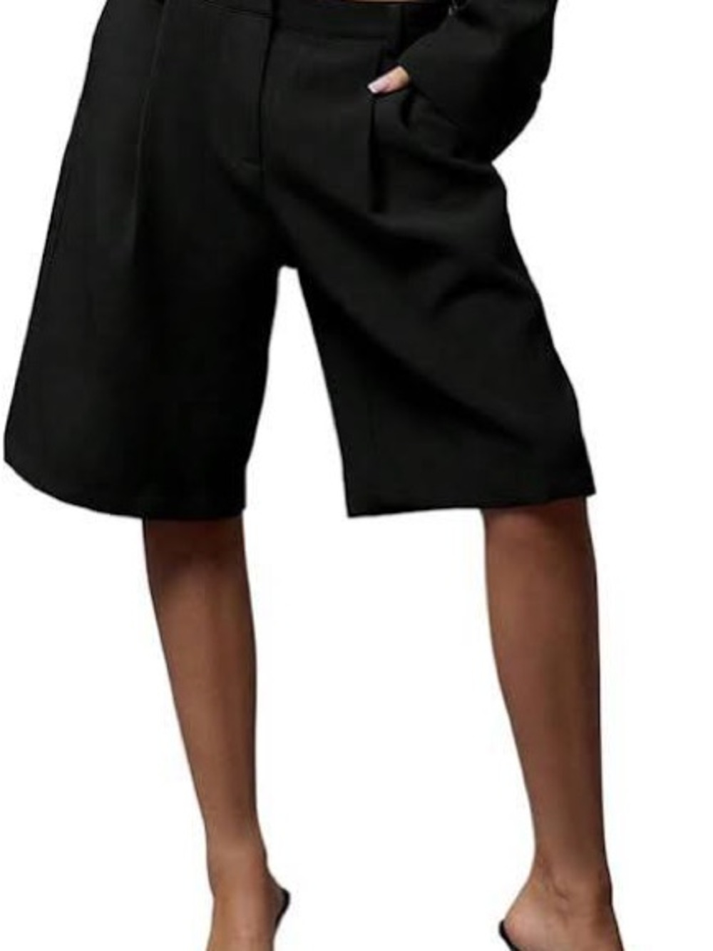 NWT- Nili Lotan Pleated 100% Virgin Wool Knee-Length Short